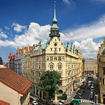 Отель Paris 5*