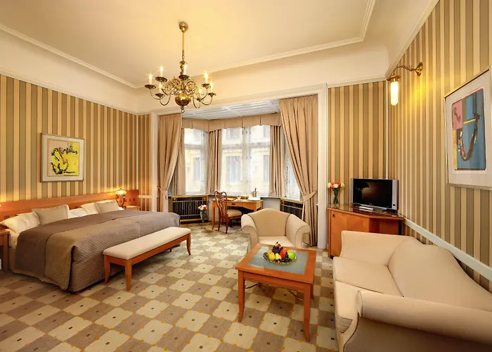 파리 호텔 프라하