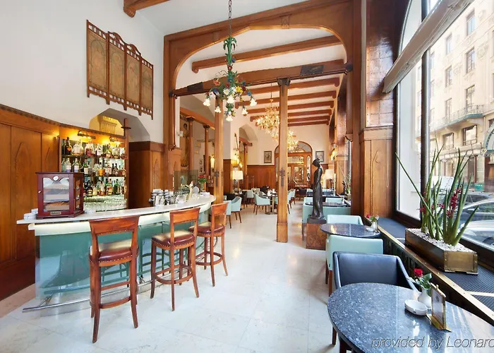 호텔 파리 프라하