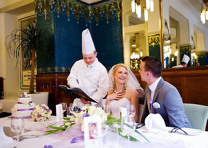 파리 호텔 프라하