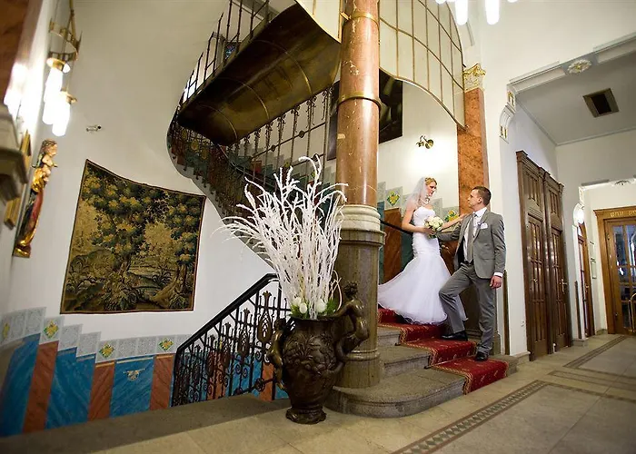 파리 호텔 프라하