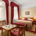 Paris Szálloda 5*