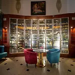 Paris Szálloda 5*
