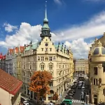 Paris Szálloda