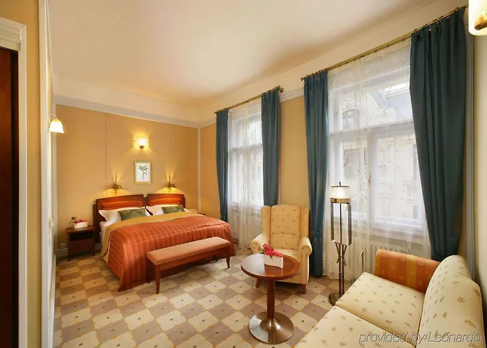 Paris Hotel Praga