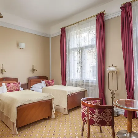 Paris Hotel 5*